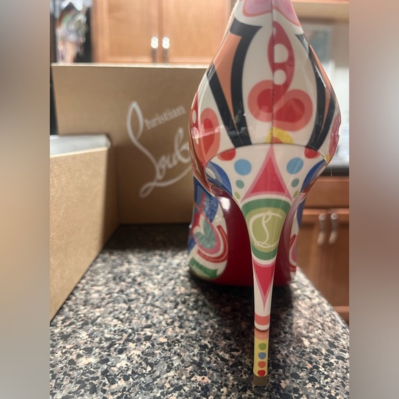 37 1/2 (7.5 US) Christian Louboutin Hot Chick Stilettos - Picture 7 of 8